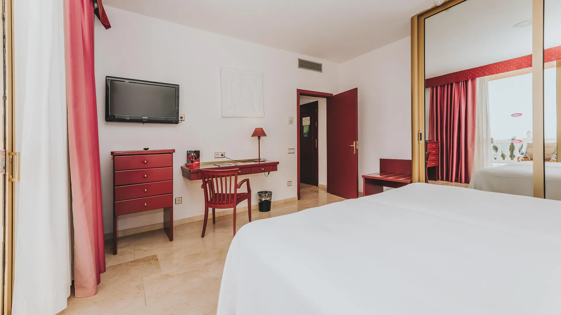 Hotel Cleopatra Palace Playa de las Americas