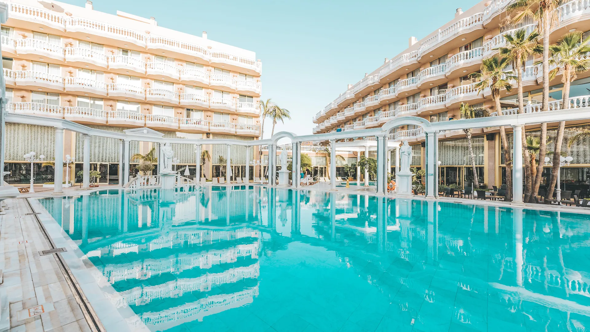 Hotel Cleopatra Palace location