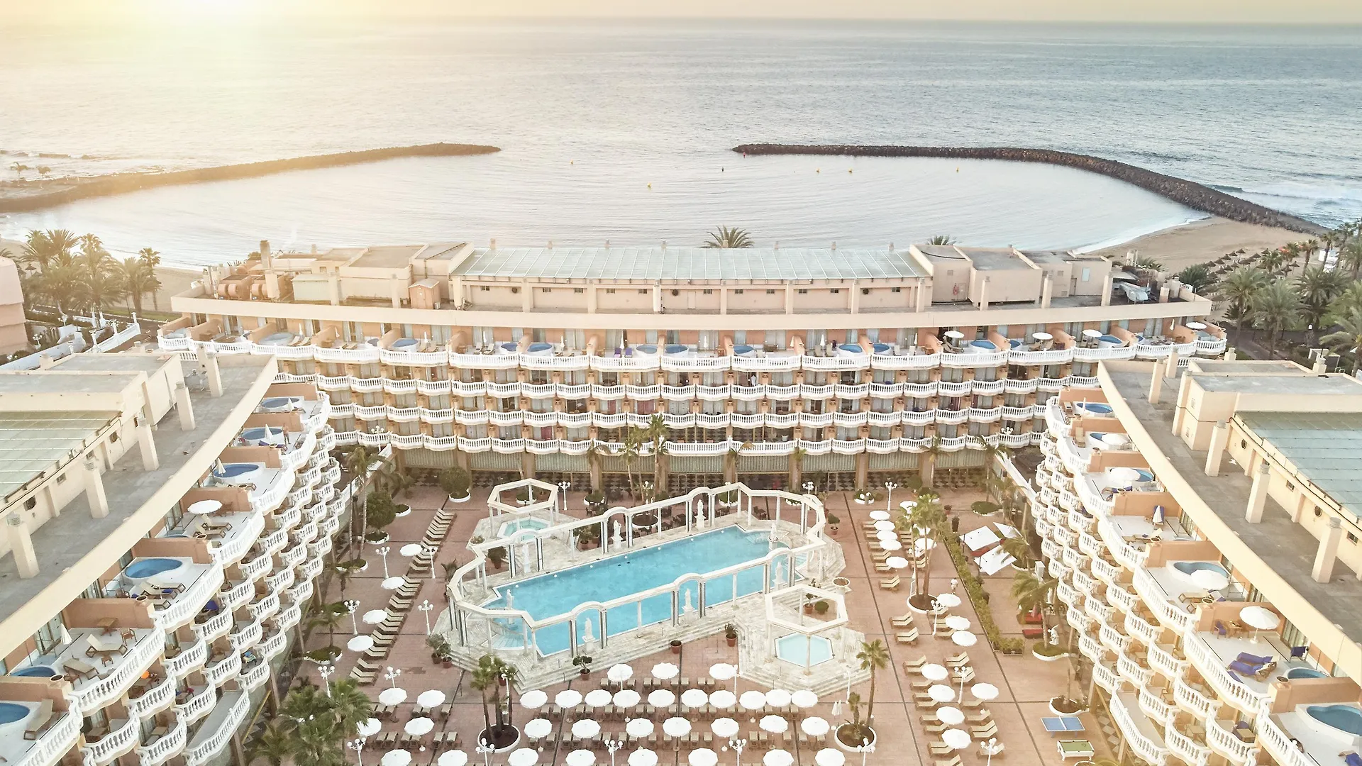 ****  Hotel Cleopatra Palace Playa de las Americas  Španělsko